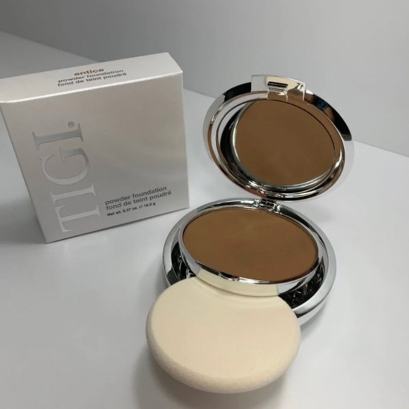 TIGI Other - Tigi powder foundation entice new